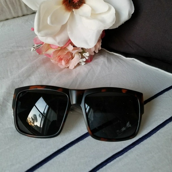 Accessories - Fashion Oversized  Sunglasses Women UV400 Retro Bi